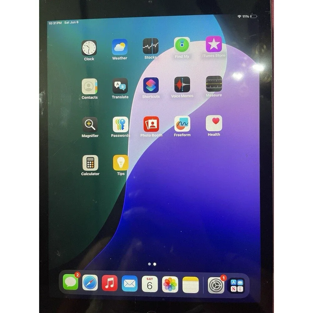 Apple iPad 7th Gen 32GB Space Gray Wi-Fi A2197 10.2